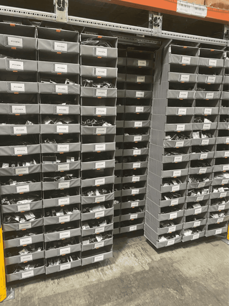 STOREGANIZER GRIS INSTALLATION DANS RACK A PALETTES